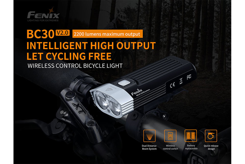 Linterna LED para bicicleta Fenix BC30 V2 de doble haz — 2200 lúmenes, haz de 186 metros