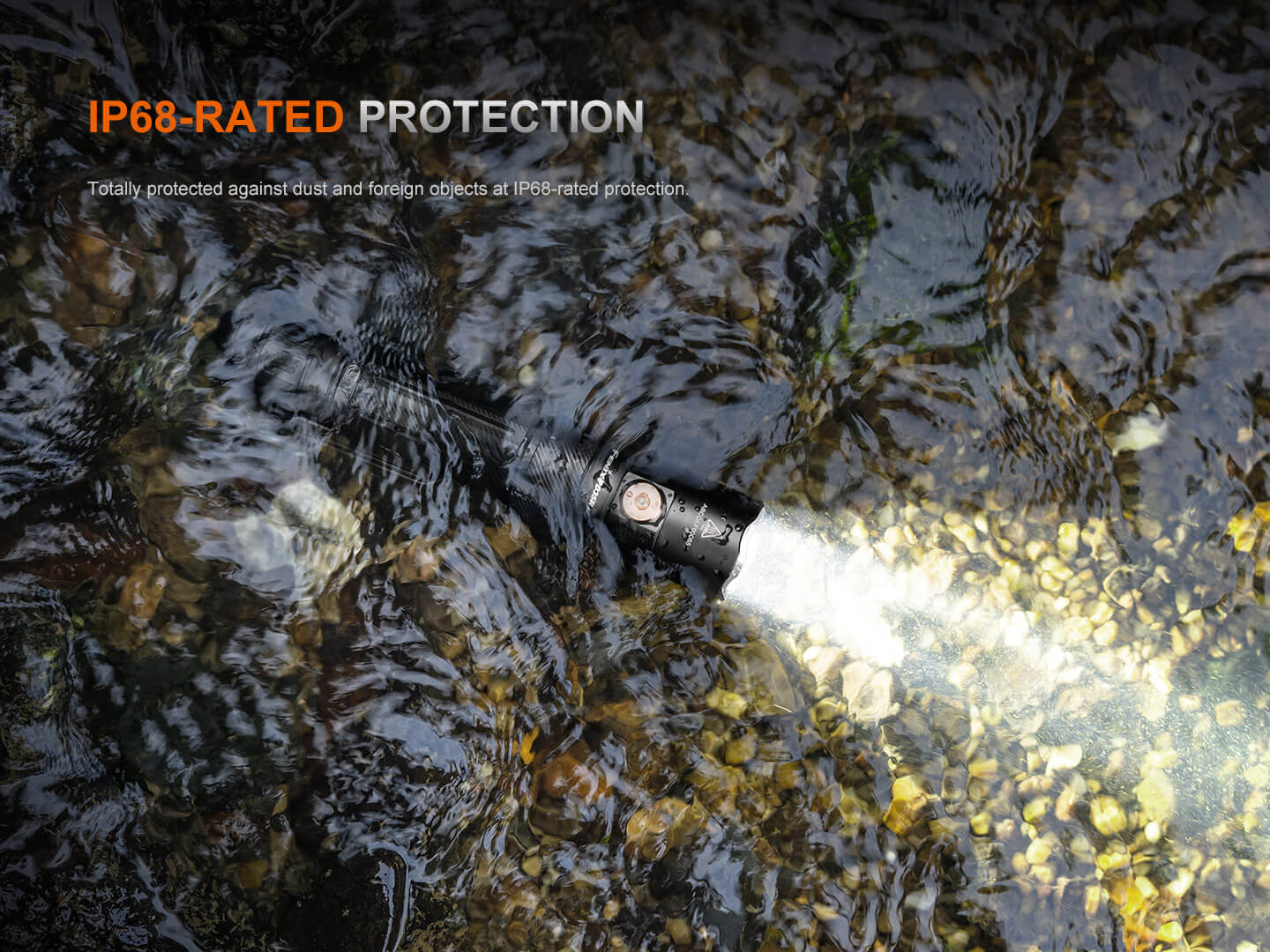 Linterna táctica multimodo Fenix PD35R ACE — 2000 lúmenes, haz de más de 300 metros