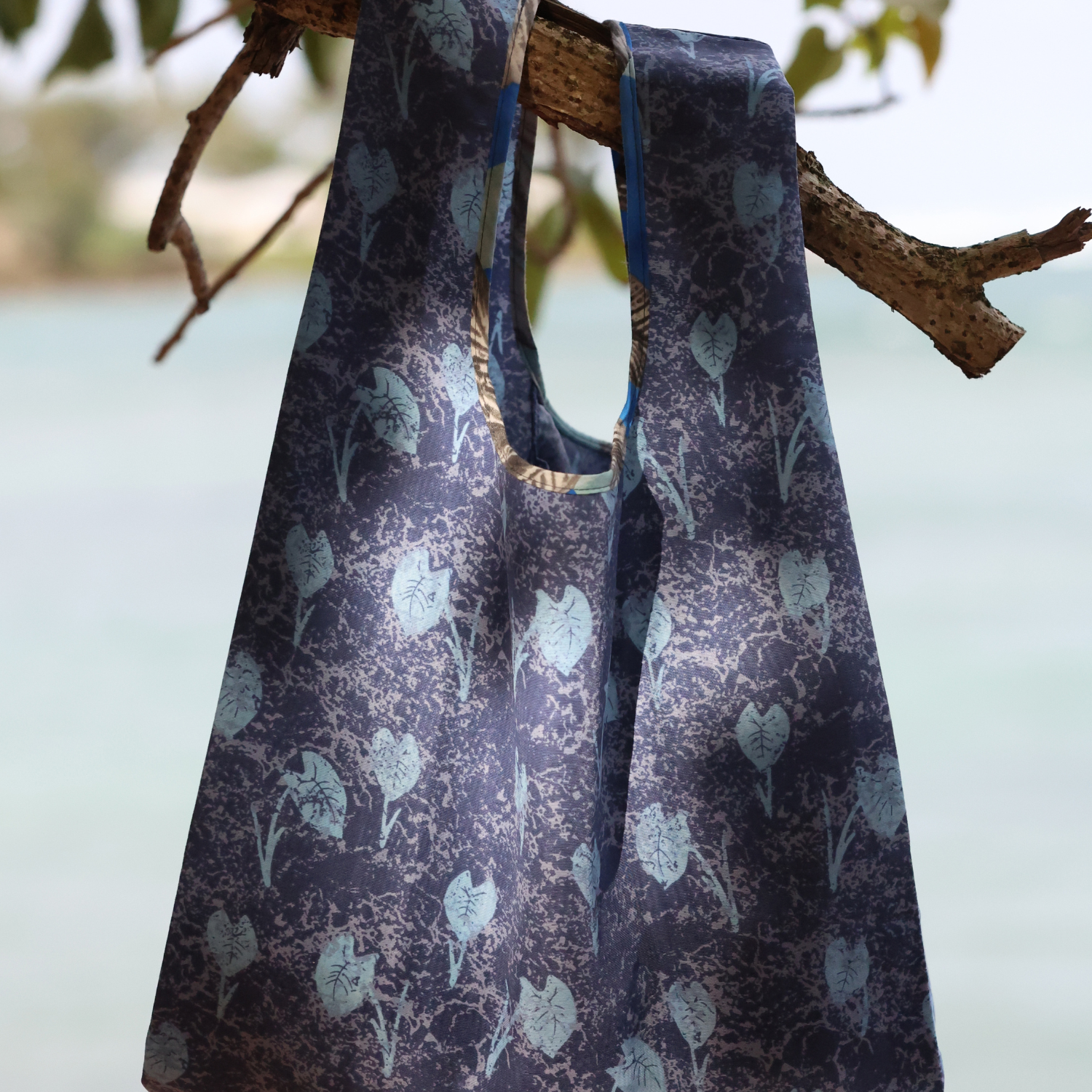 ReAloha "Reusable Tote Bag" - Taro Leaves Navy